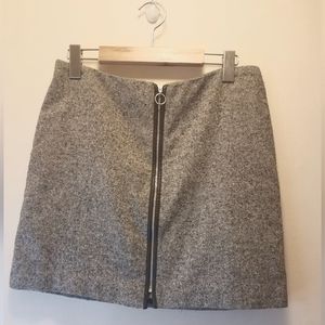 Old Navy, size 4, grey tweed mini skirt.